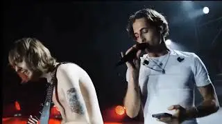 MANESKIN CANTANDO ''TENGO LA CAMISA NEGRA'' DE JUANES #maneskin
