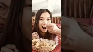 Makan di Warung Bu Komang Dalung