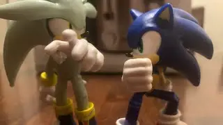 Silver vs Sonic fight (stop motion)