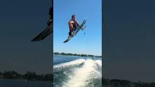 Good vibes only on the lake this summer 🙌🚤 #wakeboarding #goodvibes #lakelife