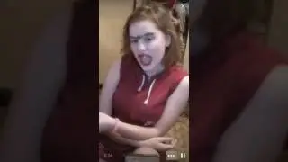 Красотка в перископе. Будущая звезда.