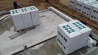 Монолитная фундаментная плита, газобетонная кладка