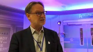 Que pense le Professeur Philippe Liverneaux de la table à main ?