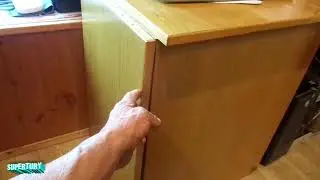 trasformo uno sportello in piano d'appoggio