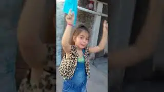 Minha prima dançando