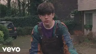 Declan McKenna - The Kids Don't Wanna Come Home (Official Video)