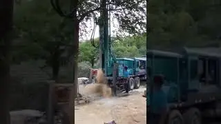 Large vehicle mounted pneumatic#waterwelldrillingmachine #boreholedrillingmachine #drillingrig