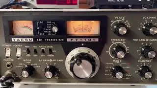 1979 Yaesu FT101 caldeo carga sintonía viejo rockero nunca muere