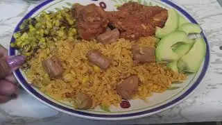 Como hacer Arroz con salchichas Puertorriqueño// how to make a Rice with sausage Puerto Rican Style