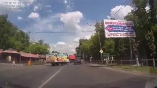 Эта тварь хотела раздавить людей 01
