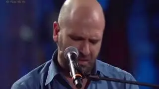 Checco Zalone e l'omaggio a Pino Daniele