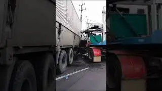 Kecelakaan di depan desa plosowahyu