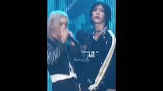they can't live without touching 😌 #hyunlix #hyunlixmoment #skz