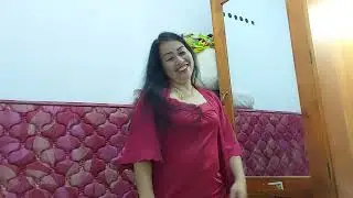 Mama pakai baju tidur
