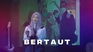 Nadin  Amizah - Bertaut | Covered By WINA AYU
