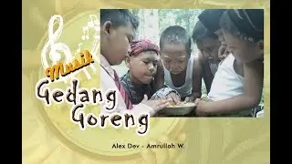 Arek Deso nyanyi 