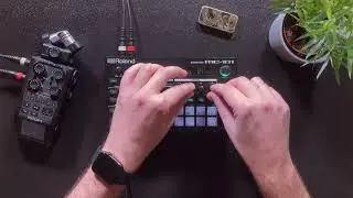 "Closed Eyes" - Chillout Techno Live Jam with Roland MC-101