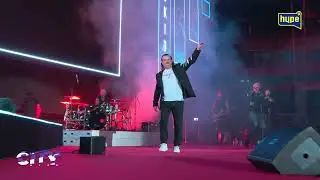 Nakon koncerta u Bijeljini, Aca Lukas ostao da se slika sa fanovima do kasno u noć!