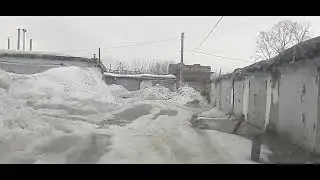 Весна, дорога до гаража.