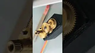 Metal gear servo motor! #gears #robotics #mechanicalengineering