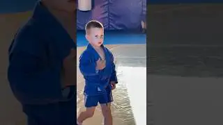 Борьба в тройке 🫱🏾‍🫲🏽 