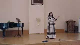 Выступаю перед французской делегацией
