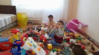 Toys everywhere, what to do? #toys #aliyalike #game