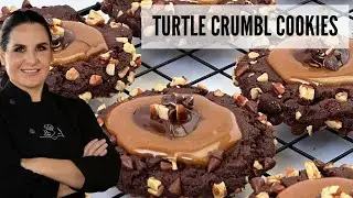 CRUMBL Turtle COOKIES #crumblcookie #crumblcookierecipe
