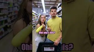 If running into your side chick was honest 😂