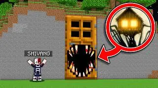 We Found Scary Spider House In Minecraft!! 😱