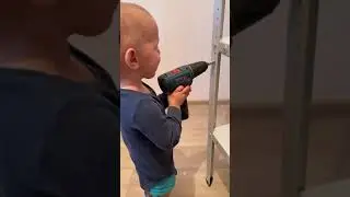 Кирилл и шуруповерт