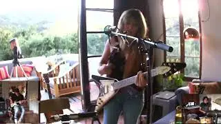 Grace Potter – “Whole Lotta Love” (Led Zeppelin) Monday Night Twilight Hour (5.4.20)