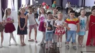 Клоун на выпускном у детишек