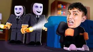 SCARY ROBLOX HORROR! HIDE AND SEEK FROM ROBBERS! Break in Story