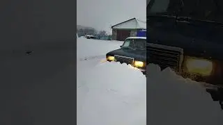 Ваз - 2107. Не успеваем чистить снег. Вход пошла тяжелая артиллерия