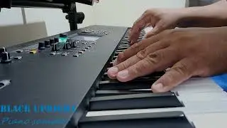 YAMAHA MODX 8 PLUS - Black Upright (Piano Sampler)