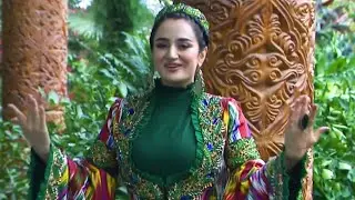 ФОТИМА МАШРАБОВА суруди "Бошему бошем" дар рақс гулдухтарони ансамбли рақсии "Гӯлрез"