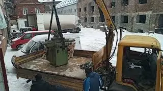 Погрузка универсально заточного станка 3В642 .Продам станки б/у тел.+380976109661 Роман,г.Львов