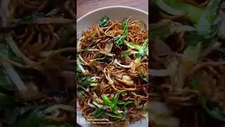 Soy Sauce Chow Mein. Full recipe on my Instagram @maihomecooking