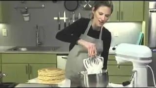 How to Pull and Torch Meringue Frosting.flv