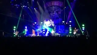 Five Finger Death Punch Live - Coming Down (10/23/16)