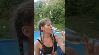 Мне 20 лет👧(нарезка со стрима) #shorts #russia #live #love #memes #рек