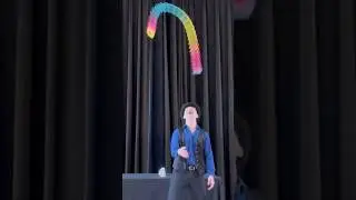 One handed slinky juggling #slinkytricks