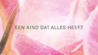 Kinga Bán //  Een kind dat alles heeft // Geboren