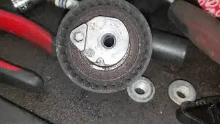 K4M camshaft seals. Nissan Almera with a Renault engine. Video for a client. Timing belt replacem...