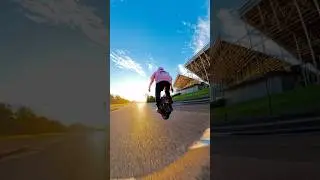 This thing is so fun on the street! #inmotion #euc #eucaus #australia #sunset #electric #skate #v14