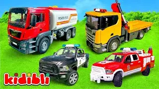 Oyuncak Araba Kazası 🚒🚓 Atlar, İtfaiye, Polis ve Kurtarma Araçları | Video Çocuklar İçin | Kidibli