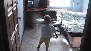 Платон пытается спеть !.....)