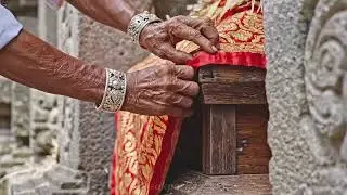 The Terrifying Cliff Burials of Indonesia | Hanging Coffins & Tau Tau Guardians