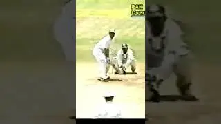 Saeed Anwar Hit Muralitharan out of the ground for Six !